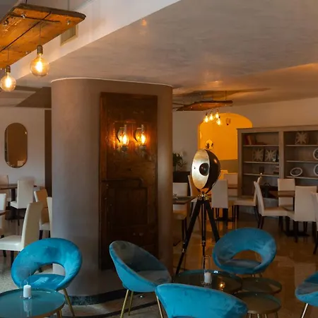 Gardone Palace Szálloda 4*